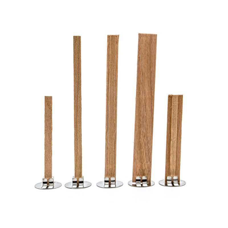 The round metal stand for flat wooden wicks is used to fix the wick in both standing candles and candles in containers.
For better stability, the wick can be g