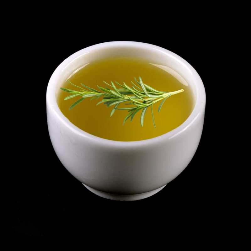 The production of rosemary essential oil can produce three types of essential oils, depending on the climate or origin, depending on which chemotype predominate