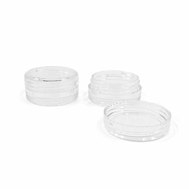 Plastic transparent cup with a volume of 3 ml with screw-on lid.
Dimension: height 15 mm, diameter 30 mm
The packaging is certified for use in cosmetics.Plast