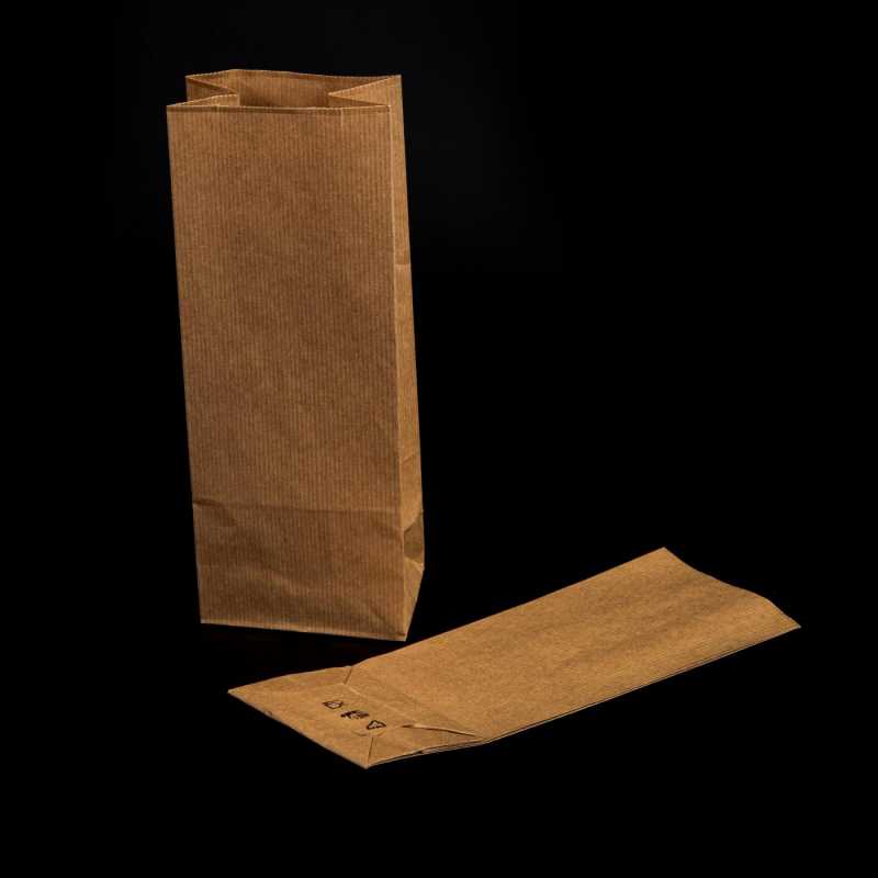 Brown thick 1-ply paper bag with rectangular bottom.
Made of brown kraft paper 80gr/m2, suitable as an alternative to plastic bags.Dimensions: 10x7x27 cm