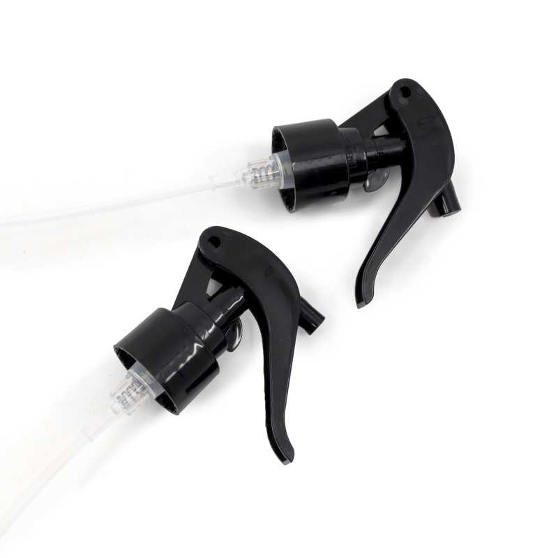 Plastic sprayer with lever mechanism in black smooth design, designed for bottles with 24/410 neck.
0,35 ml +-0,1 ml
Length of tubing: 19 cm
Please note that