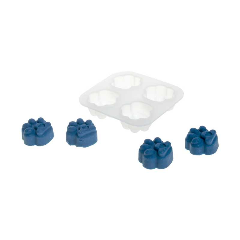 Silicone moulds are very flexible and can be used to cast a variety of substances including soaps, waxes and soap bases.
Pour the liquid heated mass into the m