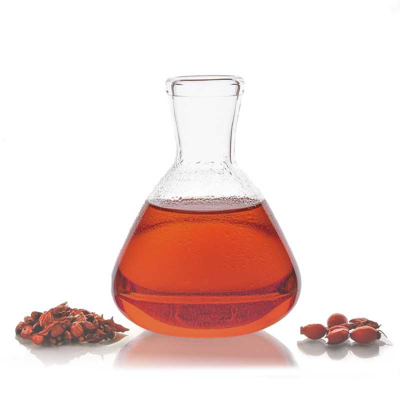 Rosehip oil from our offer is obtained by cold pressing of rosehip fruits. It is very popular for its high fatty acid content. It helps to treat dry, irritated 