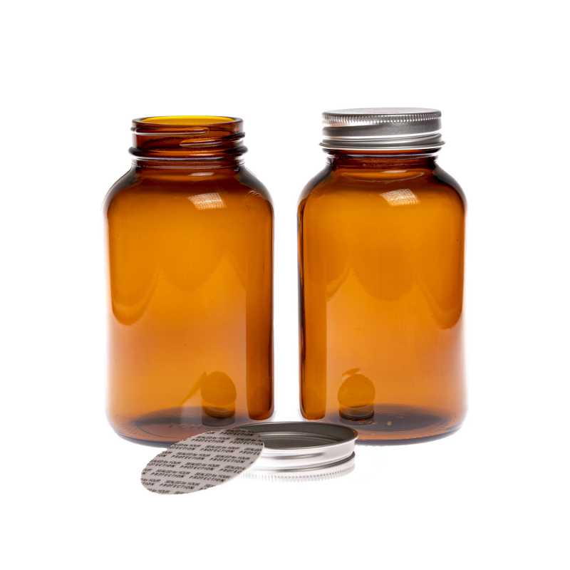 Theglass bottle, the so-called vial, is made of thick, dark brown glass. Ideal bottle for pills, powders, liquids, which thanks to its colour effectively protec