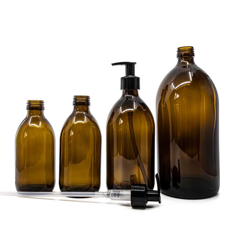 Theglass bottle is made of thick, dark brown glass with avolume of 250 ml. It is used for storing liquids, which thanks to its colour it effectively protects fr