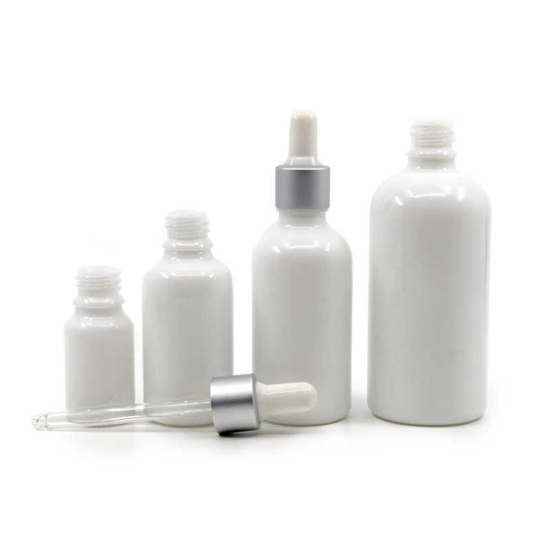 The white glass bottle, the so-called vial, is made of thick glass. It is used for storing liquids.Volume: 100 mlBottle height: 112 mmBottle diameter: 44,5 mmDi