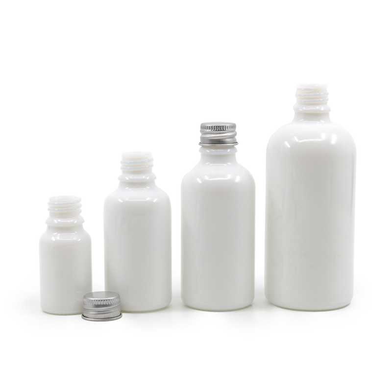 The white glass bottle, the so-called vial, is made of thick glass. It is used for storing liquids.Volume: 100 mlBottle height: 112 mmBottle diameter: 44,5 mmDi