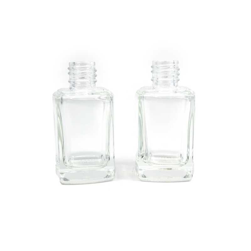 Glass transparent bottle with square bottom is made of thick glass. It is used for storing liquids, serums, tinctures, etc.
Volume: 10 ml, total volume 13 mlBo