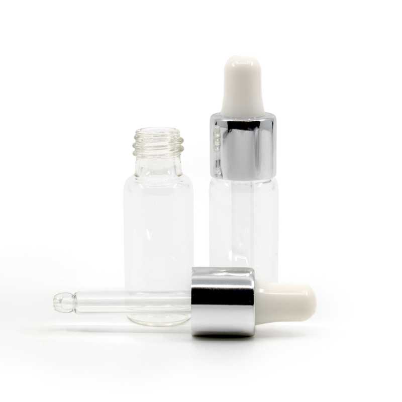 Glass vial dropper with glass pipette in colour combination white and silver shiny. The pipette is finished with a ball.
It is suitable for a bottle with a nec
