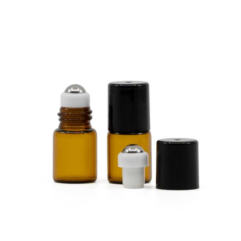 Glass roll-on with plastic lid in black. It is a smaller roll-on with a volume of only 2 ml, so it is more suitable for perfumes, oils and fragrance blends.
Th