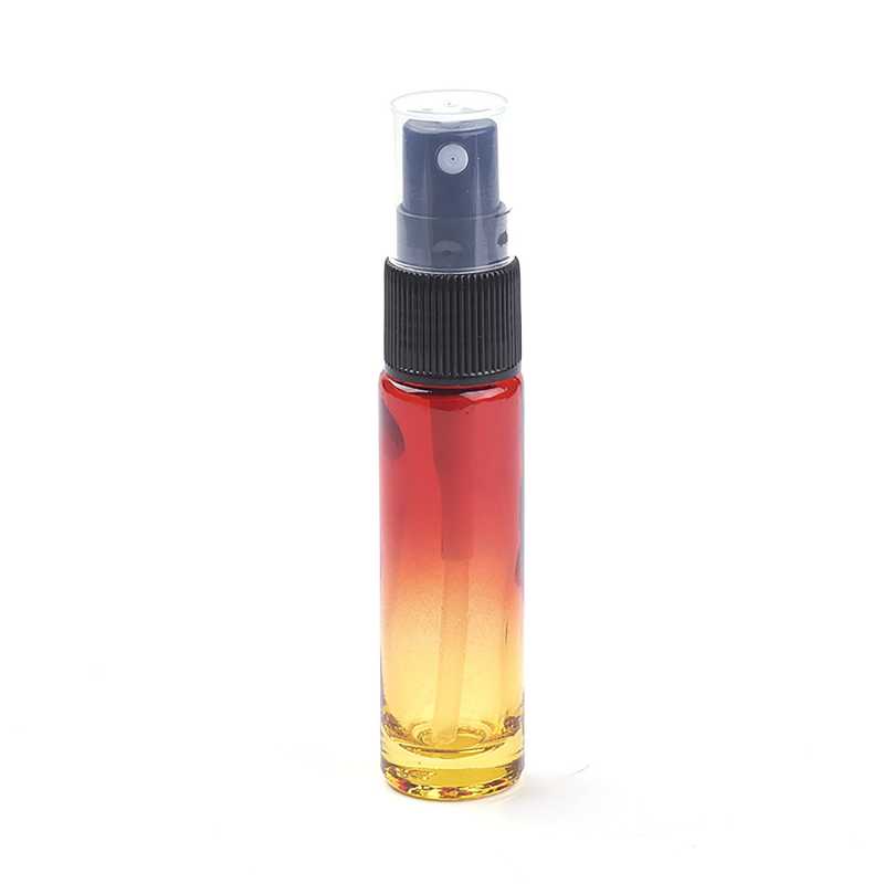 The glass atomizer is made of thick coloured glass. The coloured glass prevents the penetration of UV rays and thus protects the stored product. It is more suit